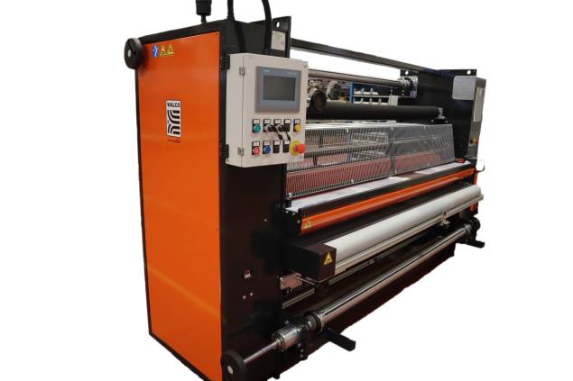 PRO-J – Laminatore industriale con taglio automatico a ghigliottina